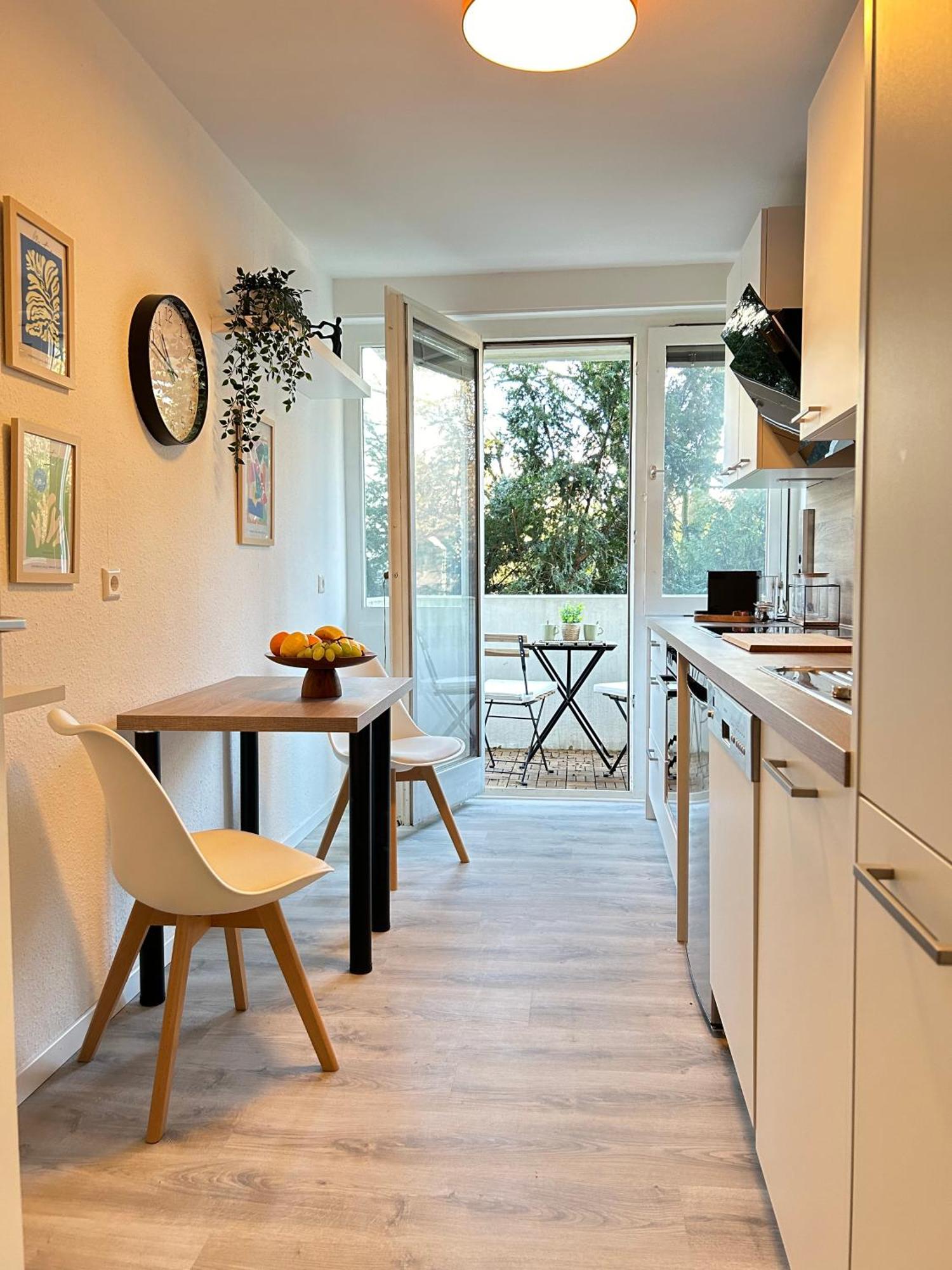 Modernes Designer-Apartment Fuer 7 Gaeste - 80Qm In Zentraler Lage, Self-Check-In كارلسروه المظهر الخارجي الصورة